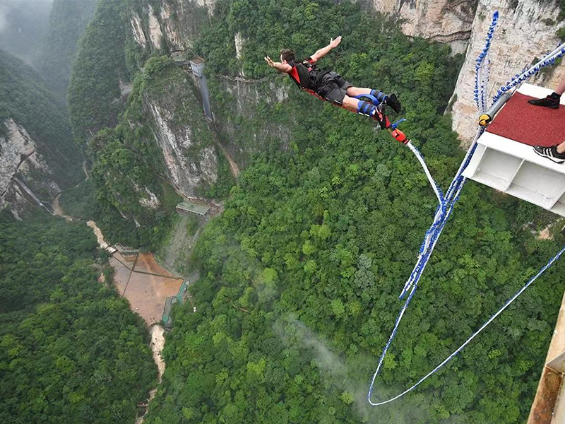 高空蹦極