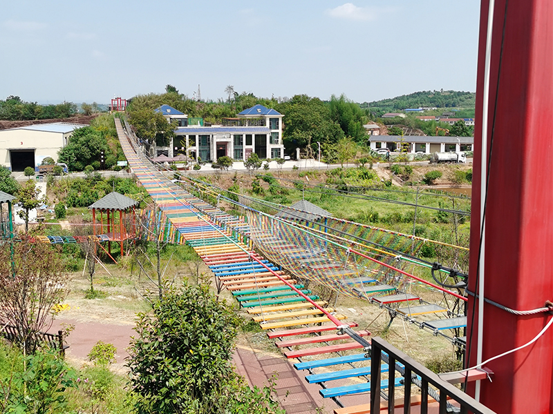 木質(zhì)吊橋